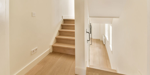 Rehabilitación / Reformas de Casas Nambroca · Reformas de Escaleras y Pasillos